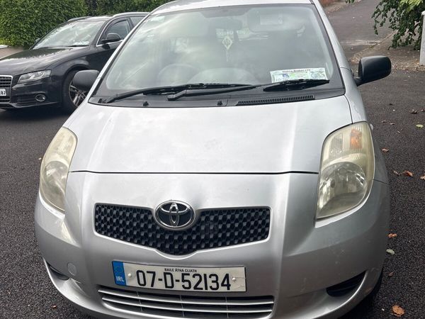 Toyota Yaris Hatchback, Petrol, 2007, Silver
