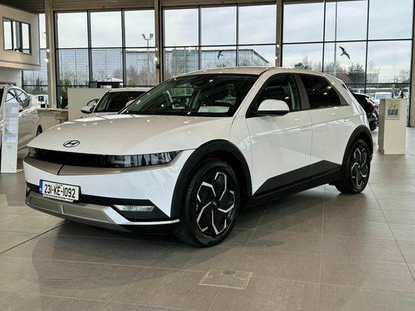 Hyundai IONIQ MPV, Electric, 2023, White