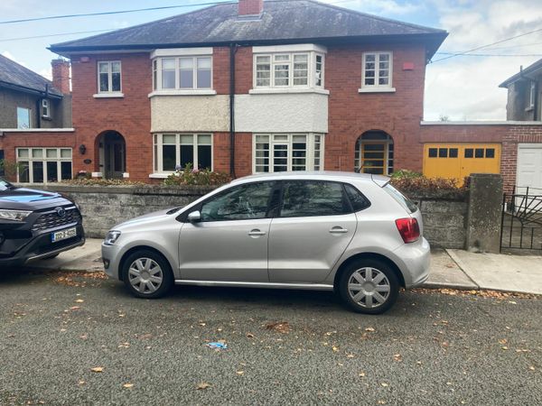 Volkswagen Polo Hatchback, Petrol, 2010, Silver