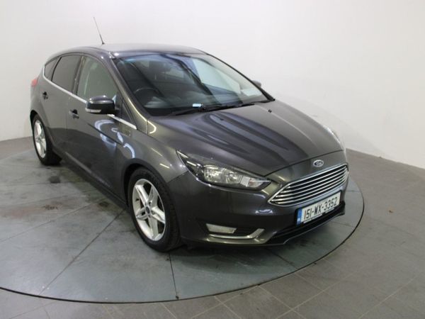 Ford Focus Hatchback, Diesel, 2015, Grey