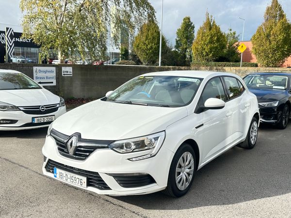 Renault Megane Hatchback, Diesel, 2018, White