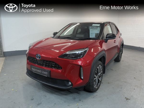 Toyota Yaris Cross Hatchback, Petrol Hybrid, 2022, Red