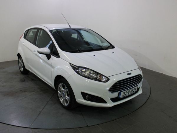 Ford Fiesta Hatchback, Petrol, 2015, White