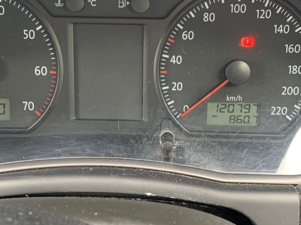 Volkswagen Polo Hatchback, Petrol, 2006, Red