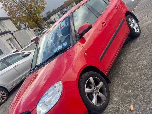 Skoda Fabia Hatchback, Petrol, 2007, Red