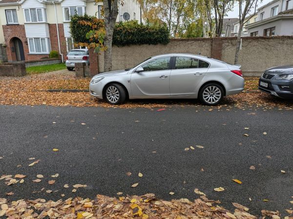 Vauxhall Insignia Hatchback, Diesel, 2009, Silver
