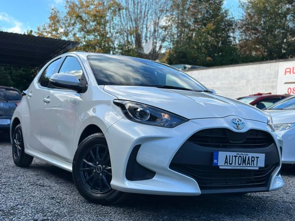 Toyota Yaris Hatchback, Petrol, 2020, White