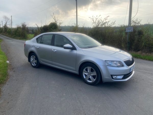 Skoda Octavia Hatchback, Diesel, 2014, Silver