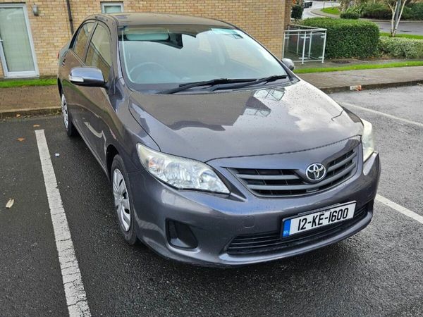 Toyota Corolla Saloon, Diesel, 2012, Grey