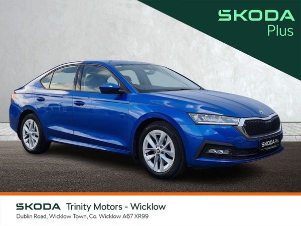 Skoda Octavia Saloon, Petrol, 2022, Blue