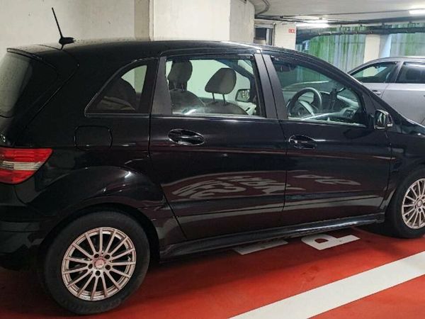 Mercedes-Benz B-Class MPV, Diesel, 2010, Black