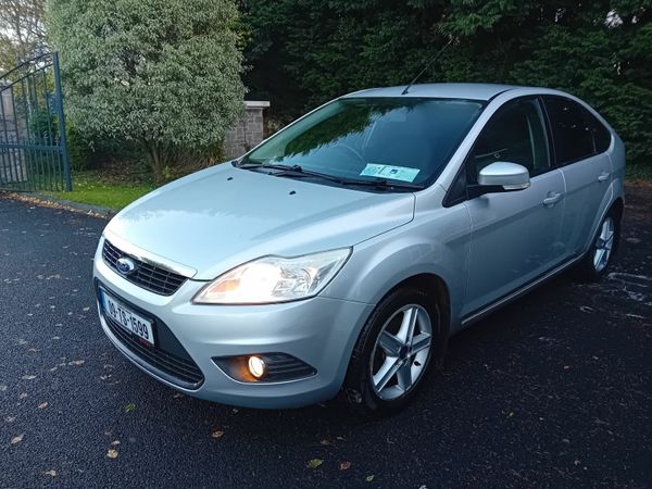 Ford Focus Hatchback, Petrol, 2009, Silver