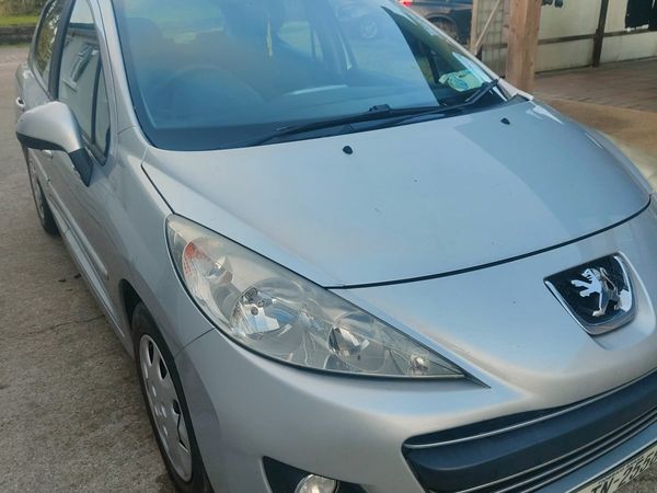 Peugeot 207 Hatchback, Diesel, 2011, Silver