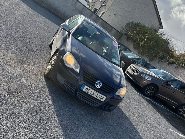 Volkswagen Polo Hatchback, Petrol, 2005, Blue