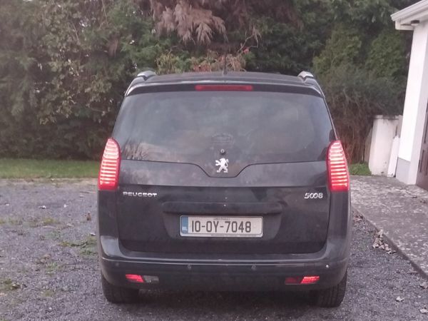 Peugeot 5008 MPV, Diesel, 2010, Grey
