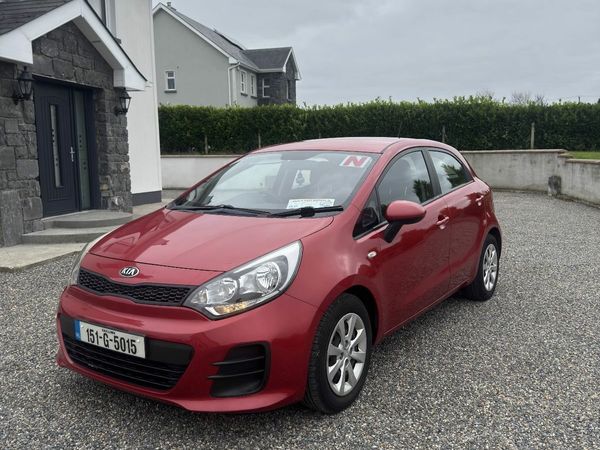 Kia Rio Hatchback, Diesel, 2015, Red