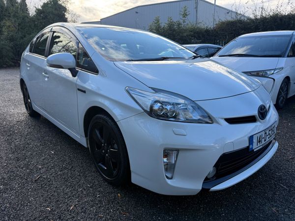 Toyota Prius Hatchback, Petrol Hybrid, 2014, White