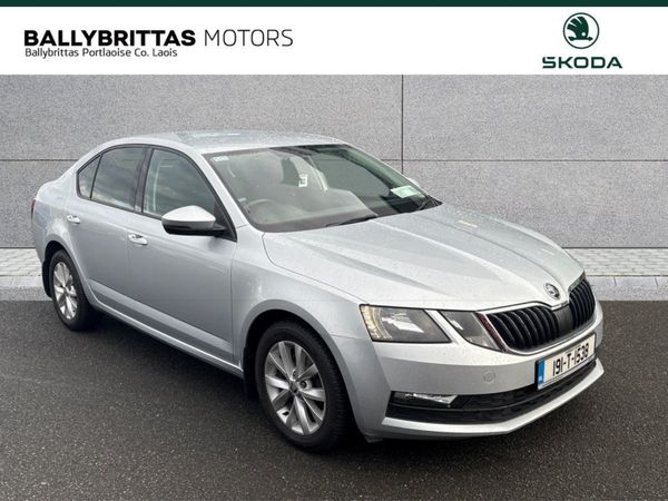 Skoda Octavia Saloon, Petrol, 2019, Silver