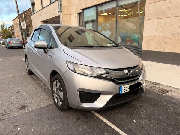 Honda Fit Hatchback, Petrol Hybrid, 2015, Silver