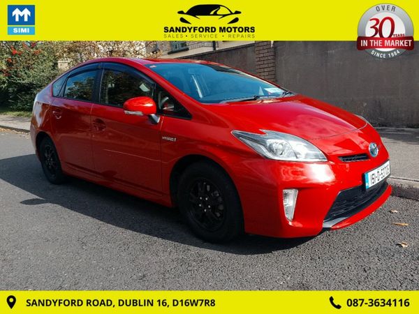 Toyota Prius Hatchback, Petrol Hybrid, 2015, Red