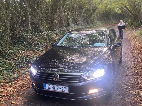 Volkswagen Passat Saloon, Diesel, 2018, Black