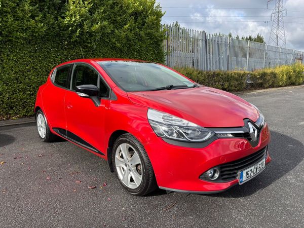 Renault Clio Hatchback, Petrol, 2015, Red
