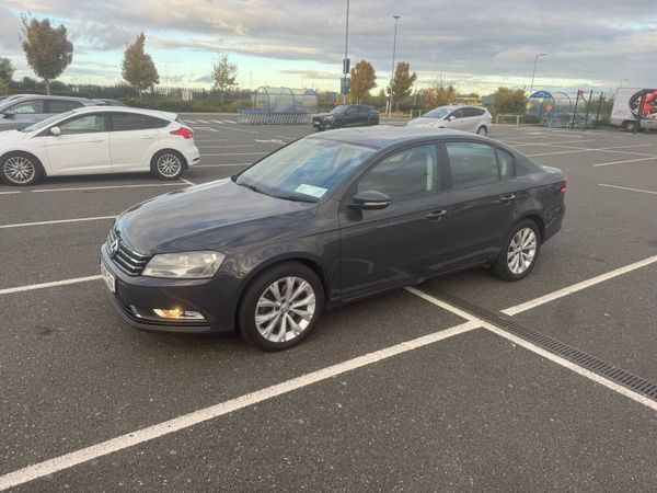Volkswagen Passat Saloon, Diesel, 2013, Grey