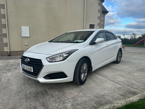 Hyundai i40 Saloon, Diesel, 2016, White