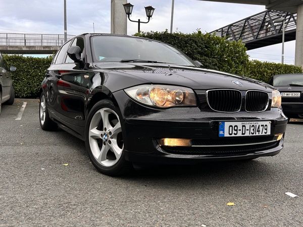 BMW 1-Series Hatchback, Petrol, 2009, Black