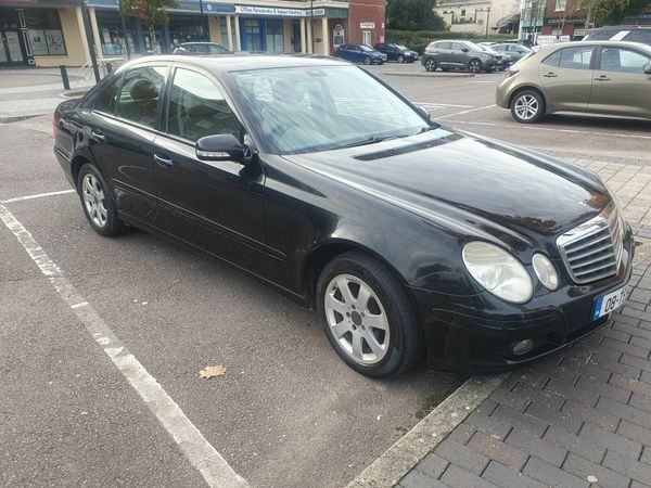 Mercedes-Benz E-Class Saloon, Petrol, 2008, Black