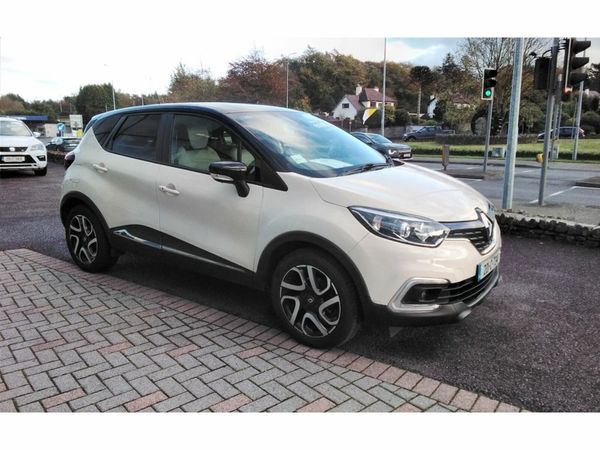 Renault Captur SUV, Diesel, 2020, Beige