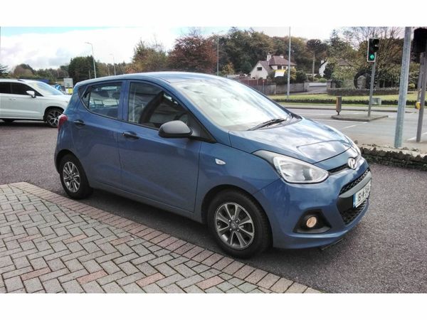 Hyundai i10 Hatchback, Petrol, 2016, Blue