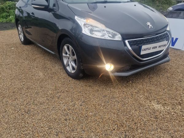 Peugeot 208 Hatchback, Petrol, 2013, Grey
