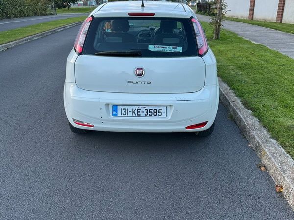 Fiat Punto Hatchback, Petrol, 2013, White