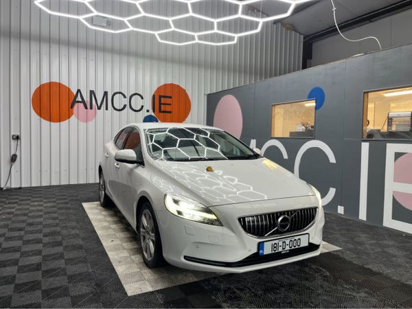 Volvo V40 Hatchback, Diesel, 2018, White