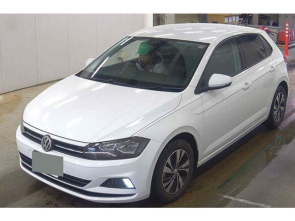 Volkswagen Polo Hatchback, Petrol, 2018, White