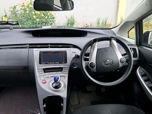 Toyota Prius Hatchback, Petrol Hybrid, 2013, Silver