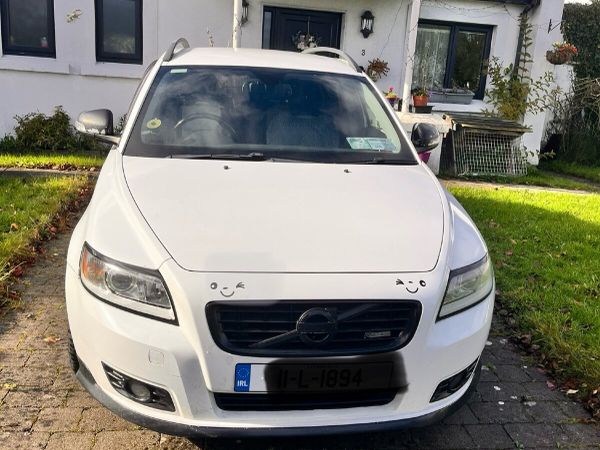 Volvo V50 Estate, Diesel, 2011, White