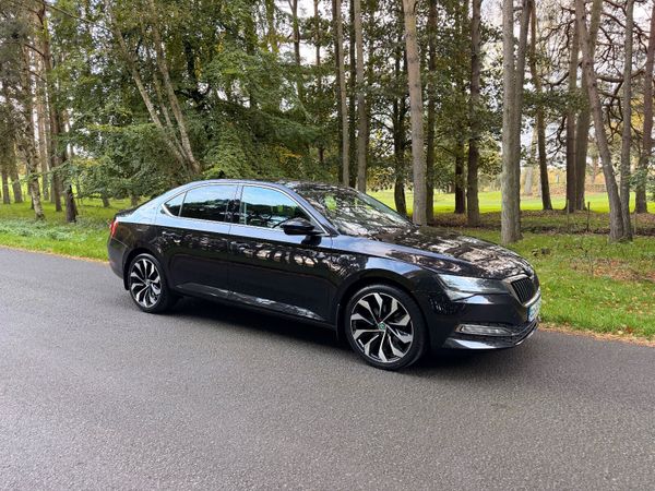 Skoda Superb Saloon, Diesel, 2022, Black