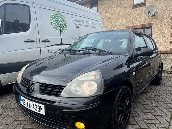 Renault Clio Hatchback, Petrol, 2005, Black