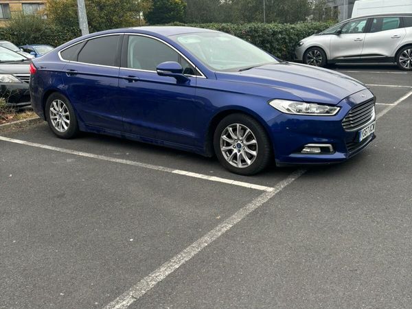 Ford Mondeo Hatchback, Diesel, 2017, Blue