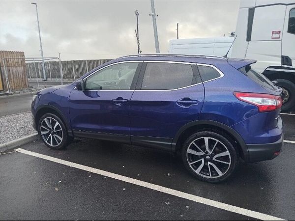 Nissan Qashqai SUV, Diesel, 2017, Blue