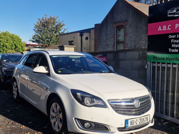 Vauxhall Insignia Estate, Diesel, 2016, White