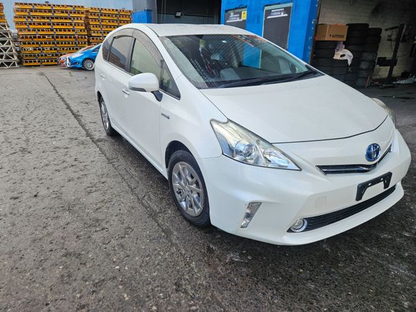 Toyota Prius MPV, Petrol Hybrid, 2014, White