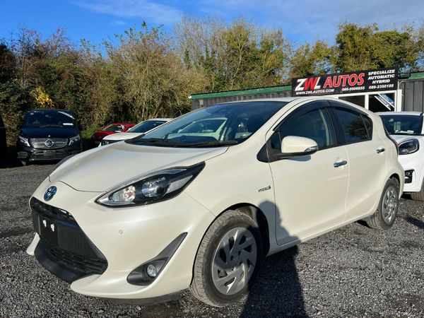 Toyota Aqua Hatchback, Petrol Hybrid, 2019, White