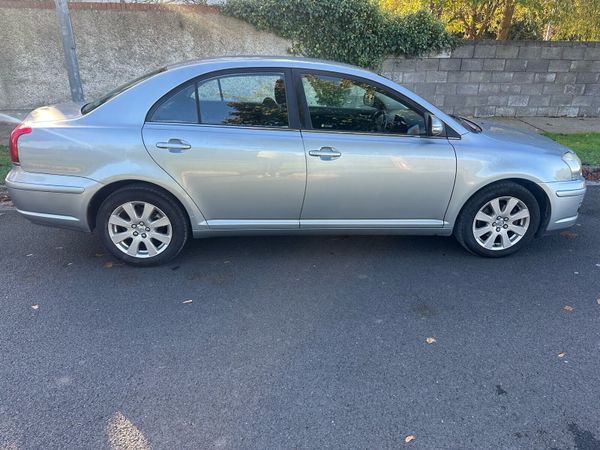Toyota Avensis Saloon, Petrol, 2009, Grey