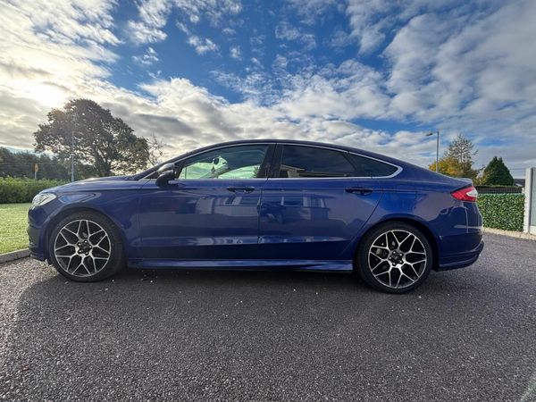 Ford Mondeo Hatchback, Diesel, 2017, Blue