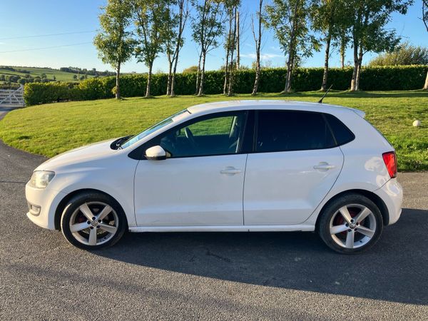 Volkswagen Polo Hatchback, Diesel, 2012, White