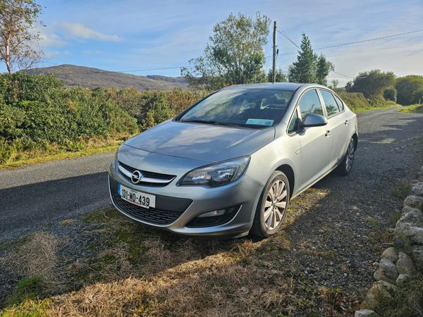 Opel Astra Saloon, Petrol, 2013, Silver