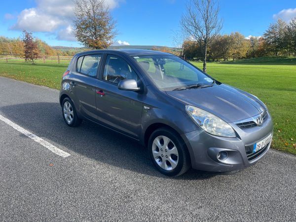 Hyundai i20 Hatchback, Diesel, 2009, Grey